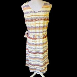 Cloth and portrait, ladies sleeveless dress, fully lined size large
